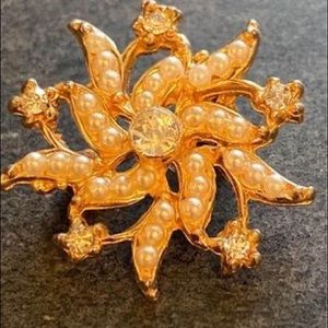 Vintage rhinestone and faux pearl brooch- Vintage Costume Jewelry Estate Sale